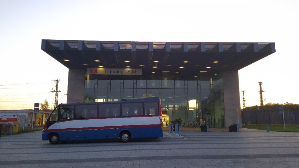 Stadt am ICE Bahnhof in Limburg - TUI Cruise Anreisepaket