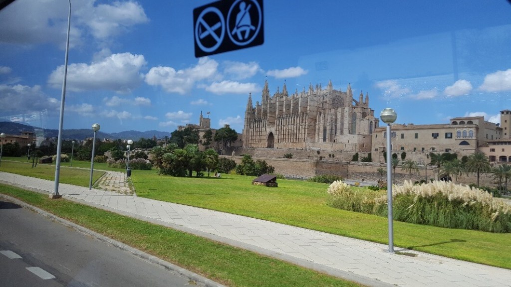 kostenlose Stadtrundfahrt in Palma auf dem Weg zum Kreuzfahrt Hafen