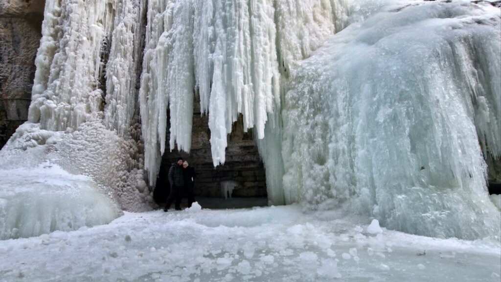Mehr Eis geht nicht! Maligne Canyon in Jasper - Packliste Winterurlaub