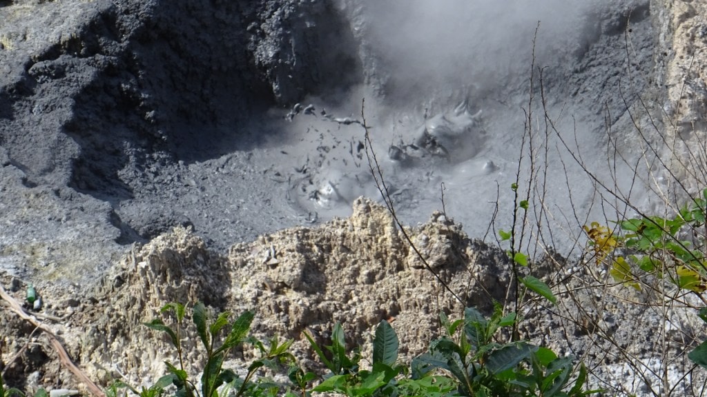 Blubbender Schwefel Schlamm