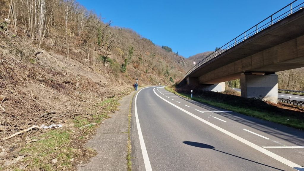 Parken an der Ruppertsklamm an der B260