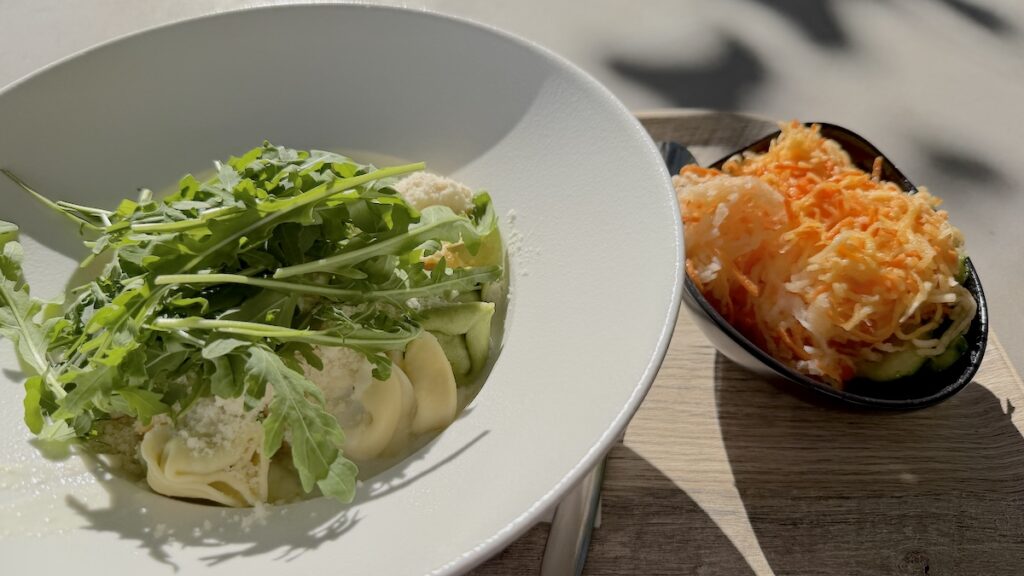Spinat-Tortellini mit Ruccola