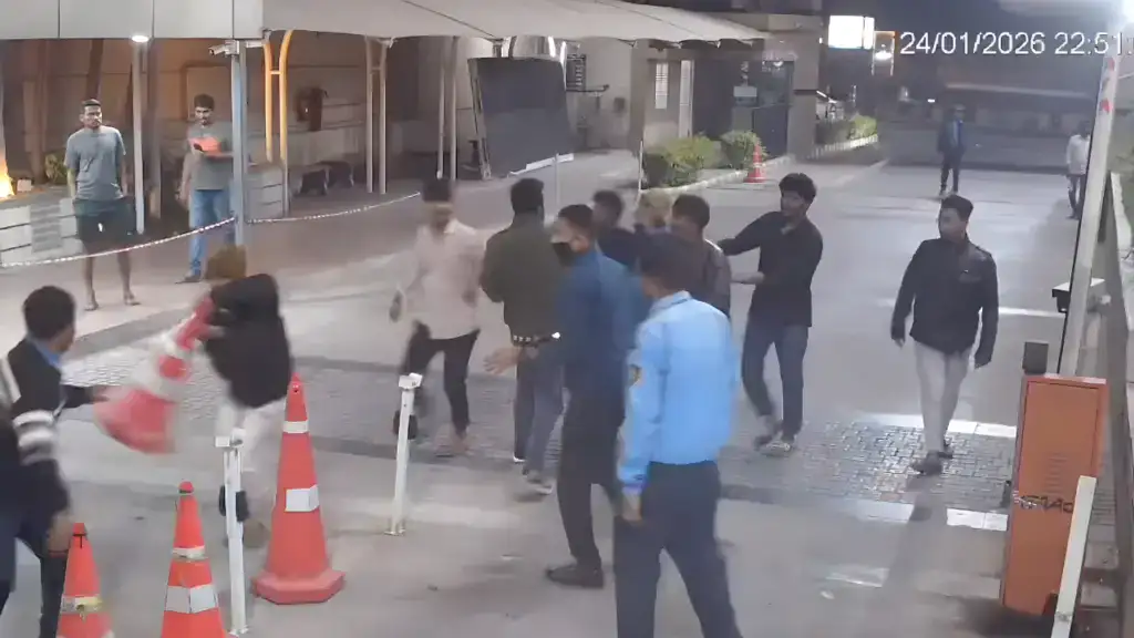 Blinkit riders clash in Kukatpally, Hyderabad