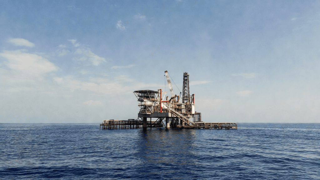 Kuveyt Petrol Üretimini Azalttı