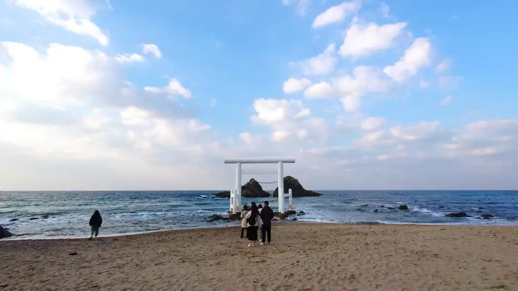 二見浦 夫婦岩