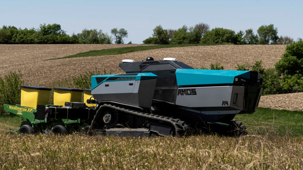 Not just specialty or high value crops can benefit from multipurpose field robots. Corn belt and broad acre farmers also have commercially available options such as this Amos Power A3/A4 to choose from already. Photo: Amos Power