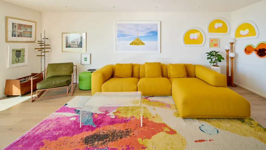 1-1-1024x576 1-1-1024x576 mid-century modern style Playful Whimsy Meets Mid-Century Modern Style Inside This 1960s Los Angeles Home 1 1 1024x576