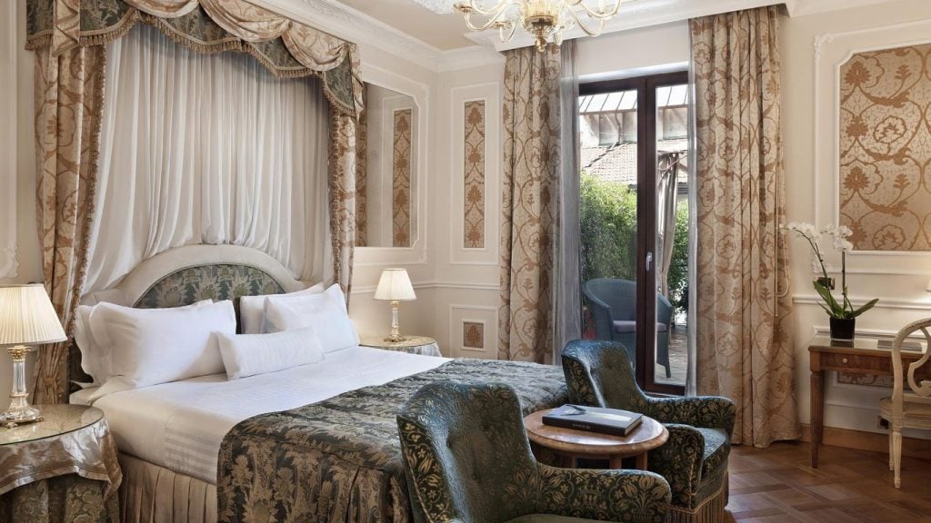 luxury hotels: where to stay in milan, italy Luxury Hotels: Where To Stay In Milan, Italy 2 3 1024x576
