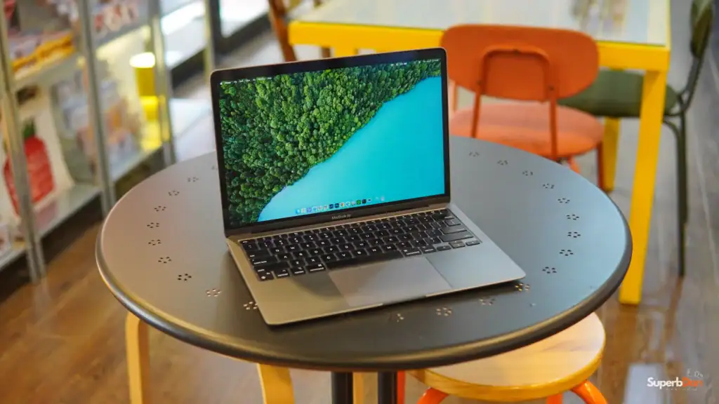 MacBook Air M1 in 2026