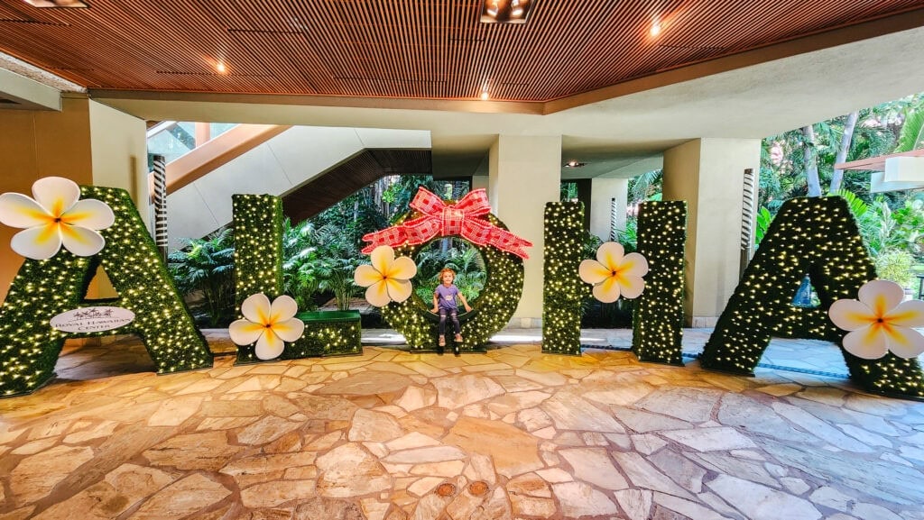 Aloha photo op at the Royal Hawaiian Center