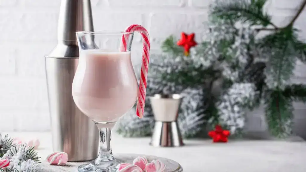 Christmas Candy Cane Cocktail