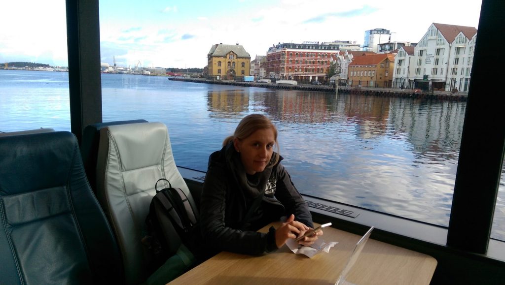 Lounge bei der Bootstour Lysefjord und Preikestolen 