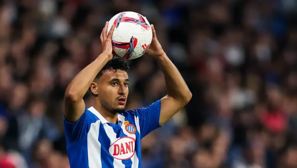 ALT= L'international Marocain, Omar El Hilali, aurait été la cible de propos racistes du joueur d'Elche Rafa Mir.