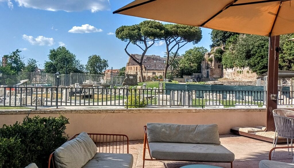 La vista dalla terrazza della Caffetteria della casina del Salvi