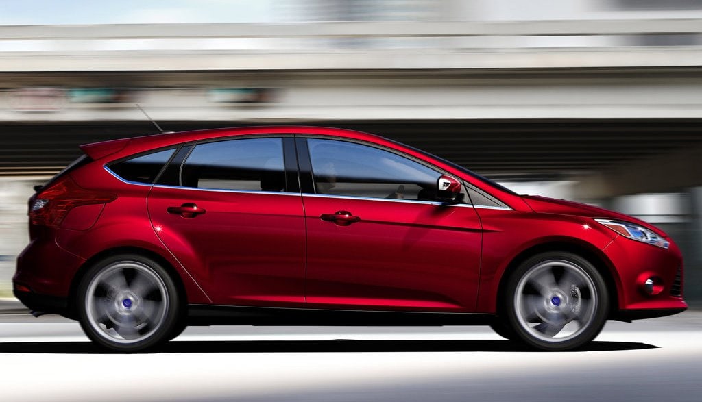 Ford-Focus_2011_1024x768_wallpaper_15