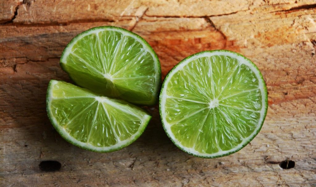 Limas con vitamina C.