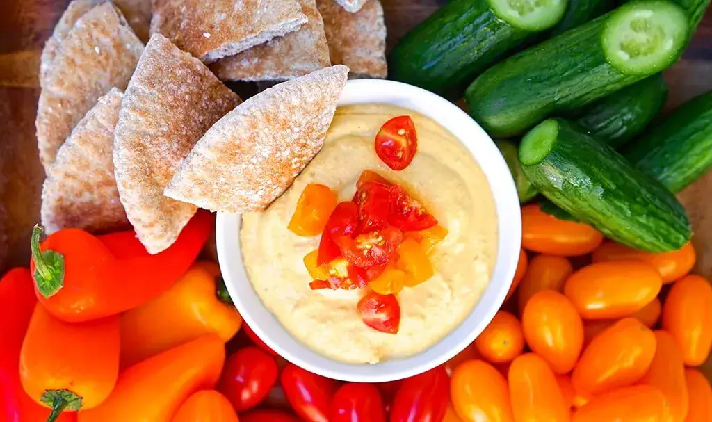 pitta bread and hummus