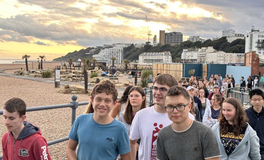 FHC Sprachreisen - Folkestone Beach 1