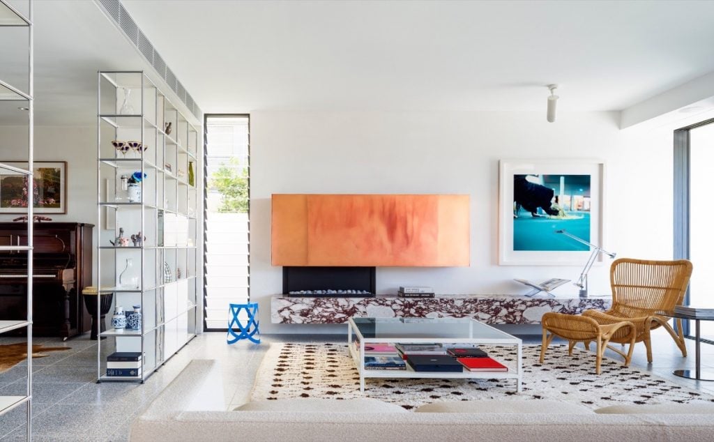 spacious-eclectic-living-room-1024x634 spacious-eclectic-living-room-1024x634 ecletic living rooms 51 Eclectic Living Rooms With Tips And Ideas To Help You Decorate Yours spacious eclectic living room 1024x634