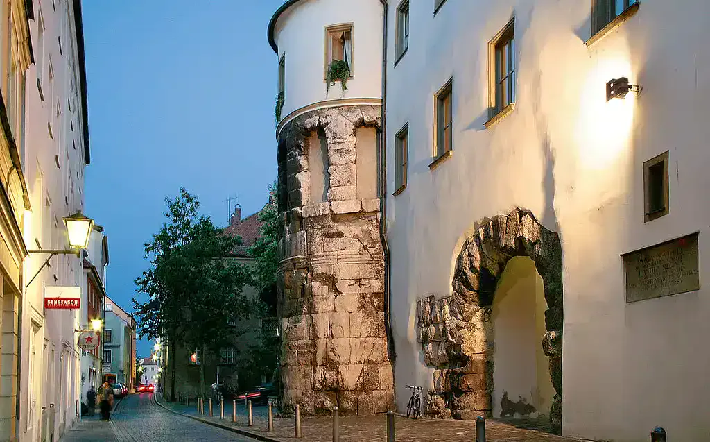 Que ver en Regensburg en un día_Ratisbona_Baviera_Porta Praetoria_ClickTrip