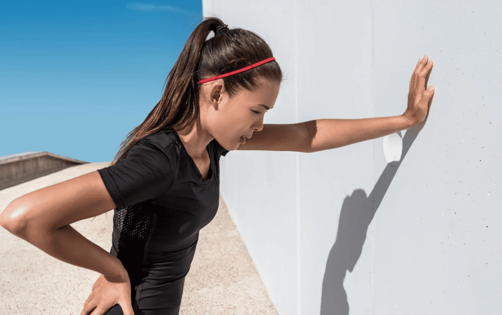 Une femme essoufl&eacute;e