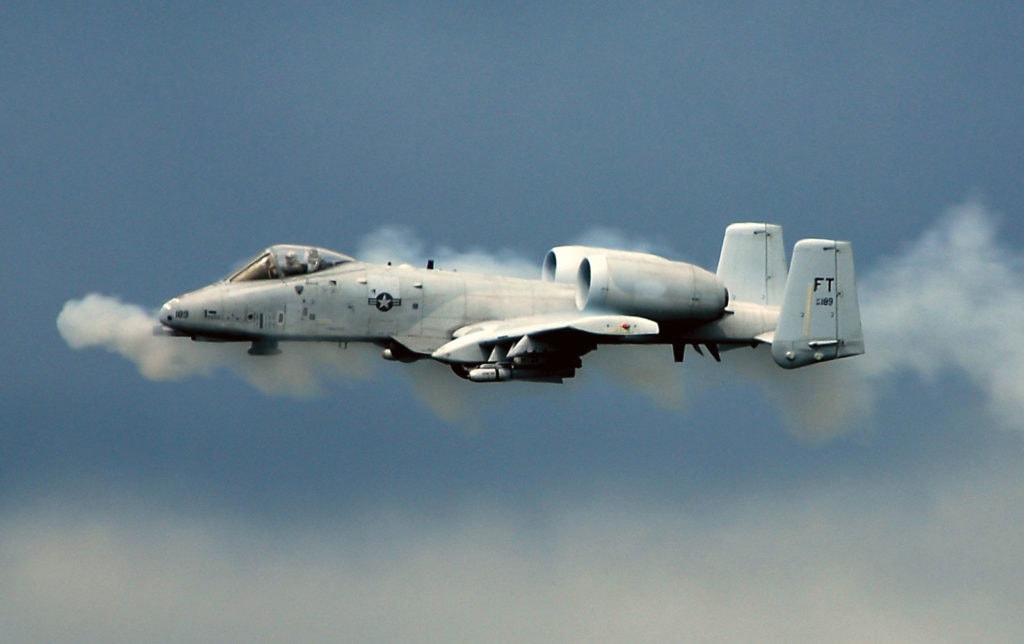 ВВС США A-10 Thunderbolt II, штурмовик. ВВС США A-10 Thunderbolt II, штурмовик.