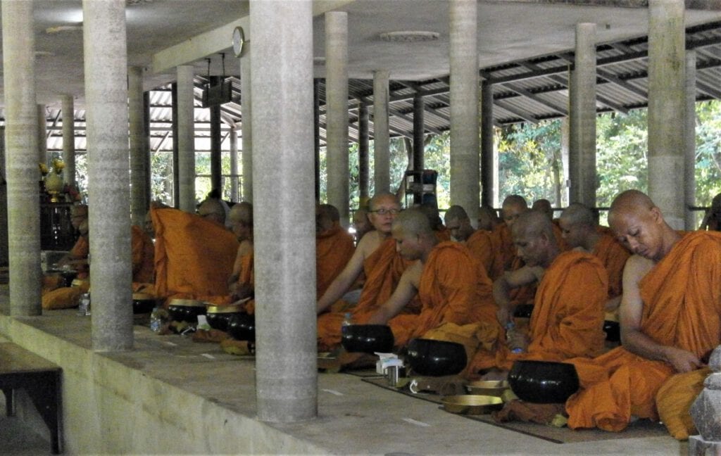 Thailand - Vipassana Meditation Thailand - Vipassana Meditation - Monks eating