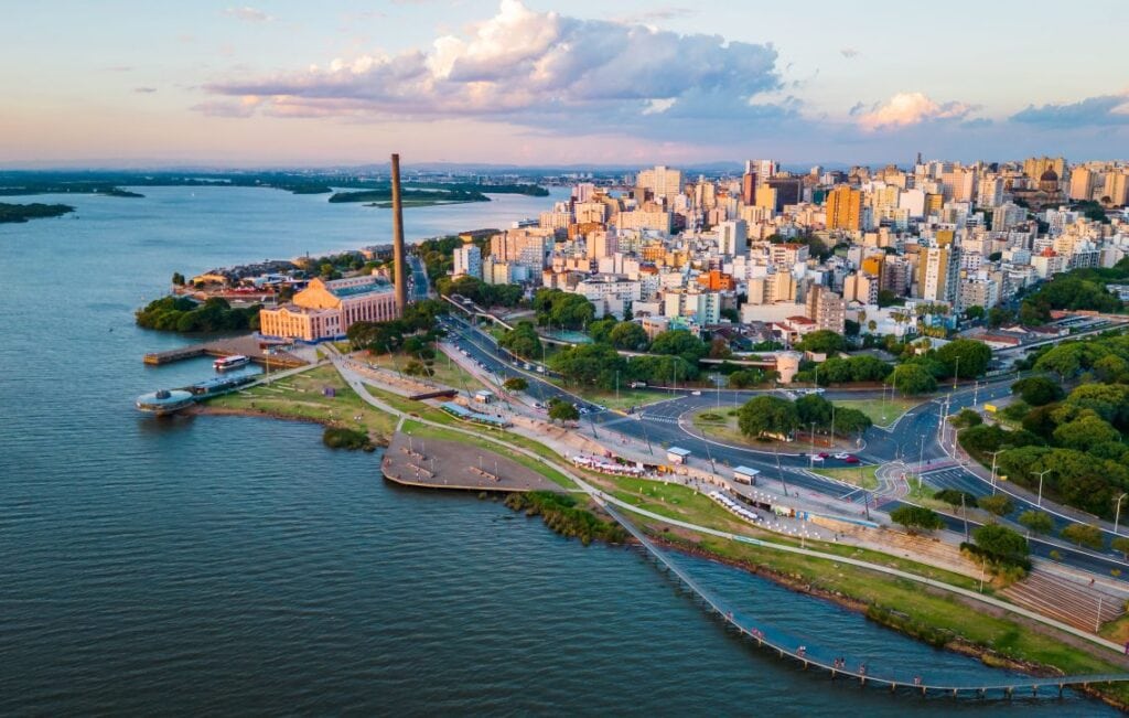 PORTO ALEGRE EM 2024/2025: UMA ANÁLISE DA POPULAÇÃO, CULTURA E DESENVOLVIMENTO