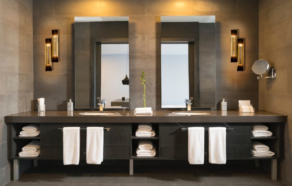 1-3-1024x653 1-3-1024x653 5 simple ways to make your bathroom look more expensive 5 Simple Ways To Make Your Bathroom Look More Expensive 1 3 1024x653