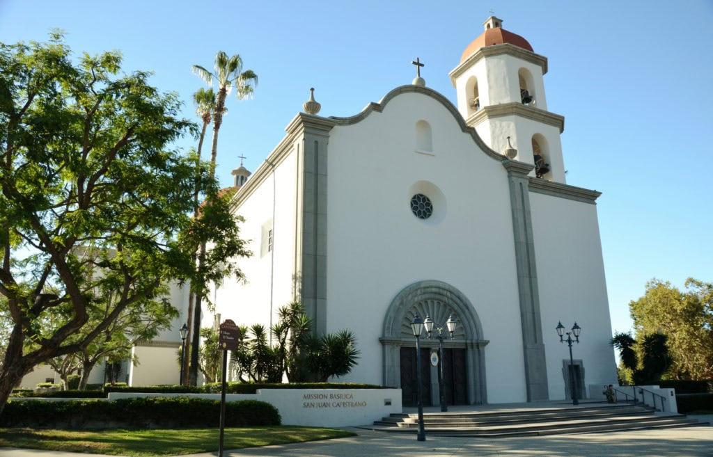 Moving to San Juan Capistrano will be stressless and pleasent experience.