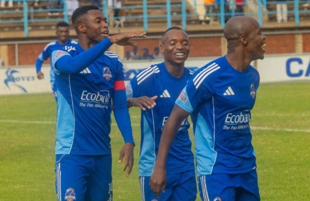 Walter Musona, Knowledge Musona ans Khama-Billiat celebrating a goal