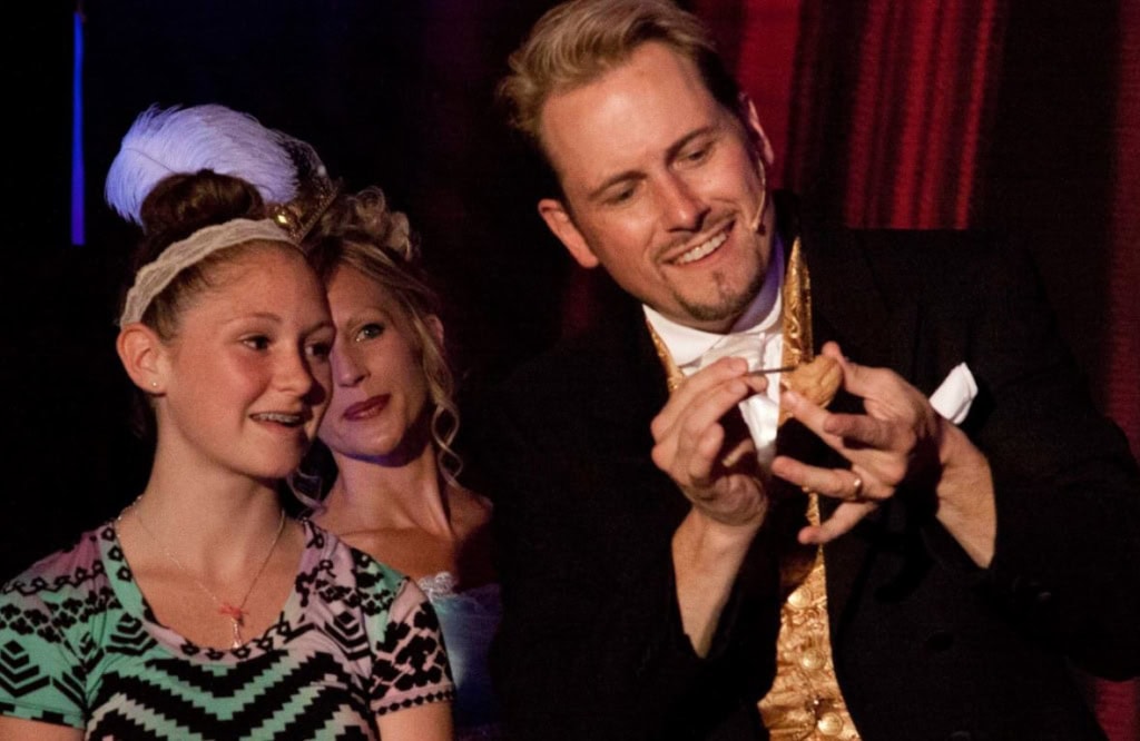 Magic show eureka springs for families