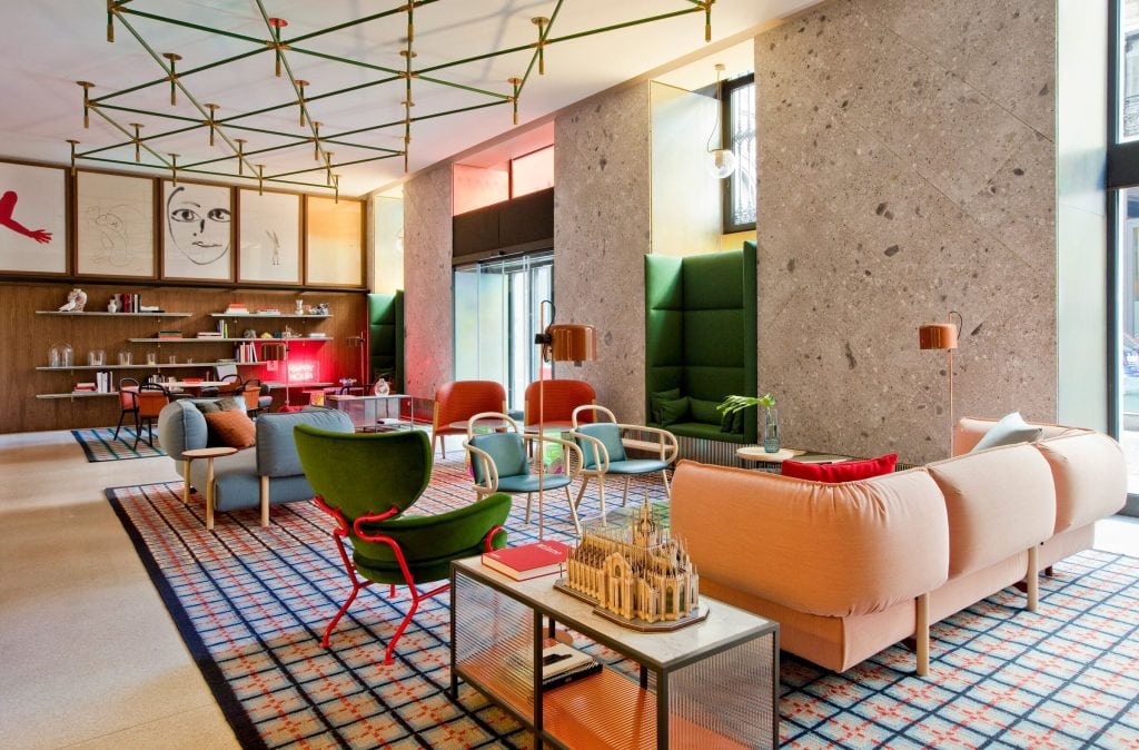 dwa-design-studio-hotel-room-mate-giulia-hotels-archello dwa-design-studio-hotel-room-mate-giulia-hotels-archello top 10 hotels in Milan top 10 hotels in milan Top 10 Hotels in Milan for an Unforgettable Luxury Experience dwa design studio hotel room mate giulia hotels archello