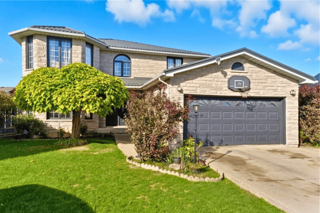 2 MORNINGSTAR Court