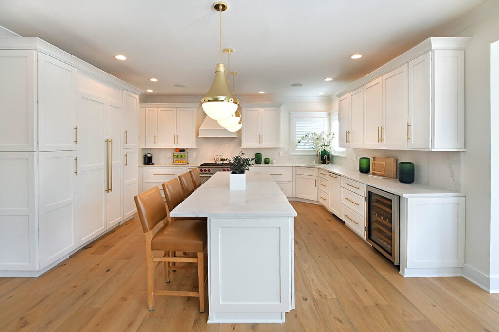 STARMARK WHITE KITCHEN CABINETS NEAR ME