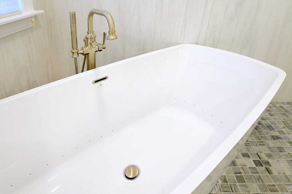 BAIN ULTRA DEEP SOAKING FREESTANDING BATHTUBS