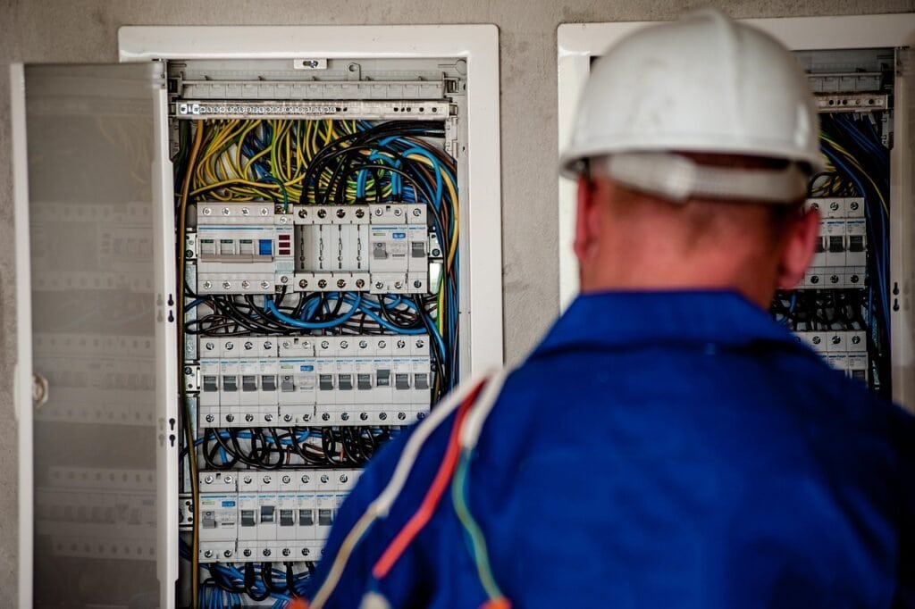 Electricista_Construclic
