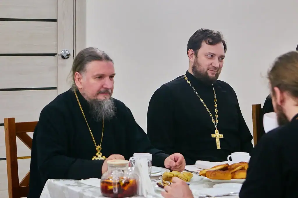 Беседа Преосвященнейшего епископа Исаакия и студентов Православного Свято-Тихоновского гуманитарного университета