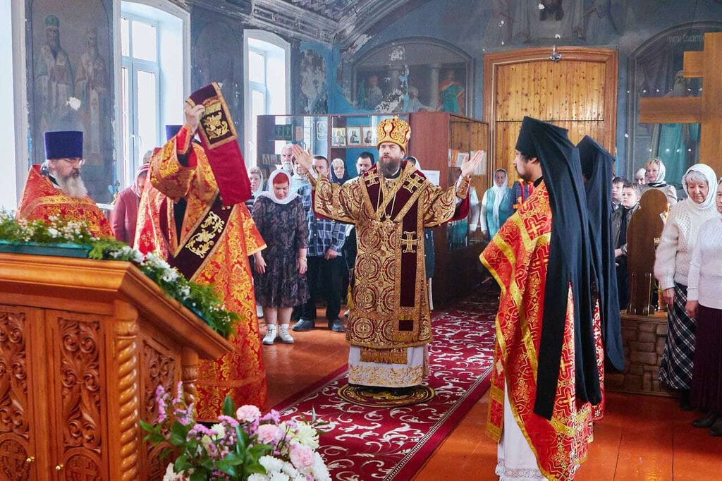 Божественная Литургия в среду Светлой Седмицы в Вознесенском храме р.п. Пителино