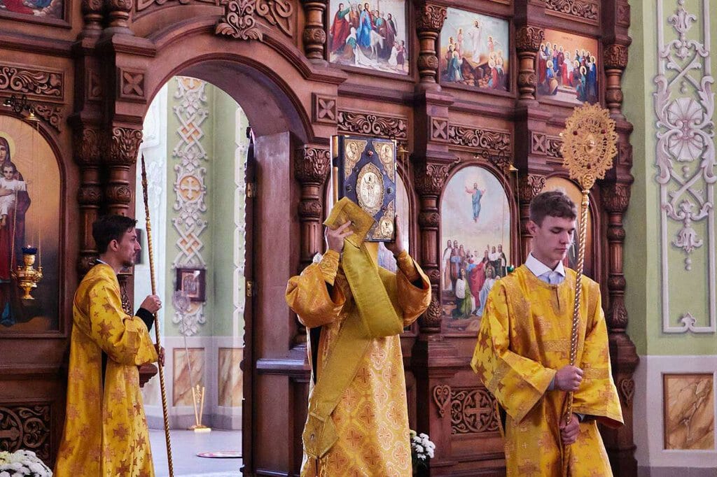 Божественная литургия в Вознесенском кафедральном соборе города Касимова в Неделю 12-ю по Пятидесятнице