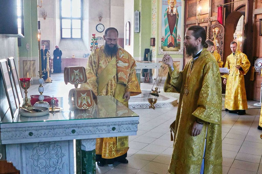 Божественная литургия в Вознесенском кафедральном соборе города Касимова в Неделю 12-ю по Пятидесятнице