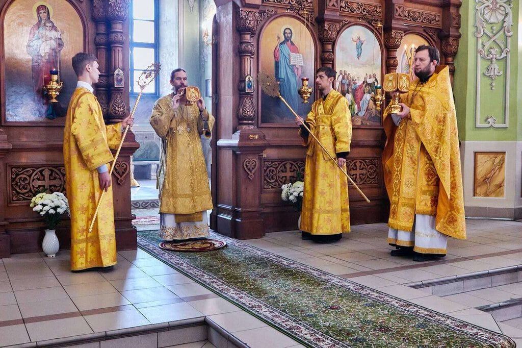 Божественная литургия в Вознесенском кафедральном соборе города Касимова в Неделю 12-ю по Пятидесятнице