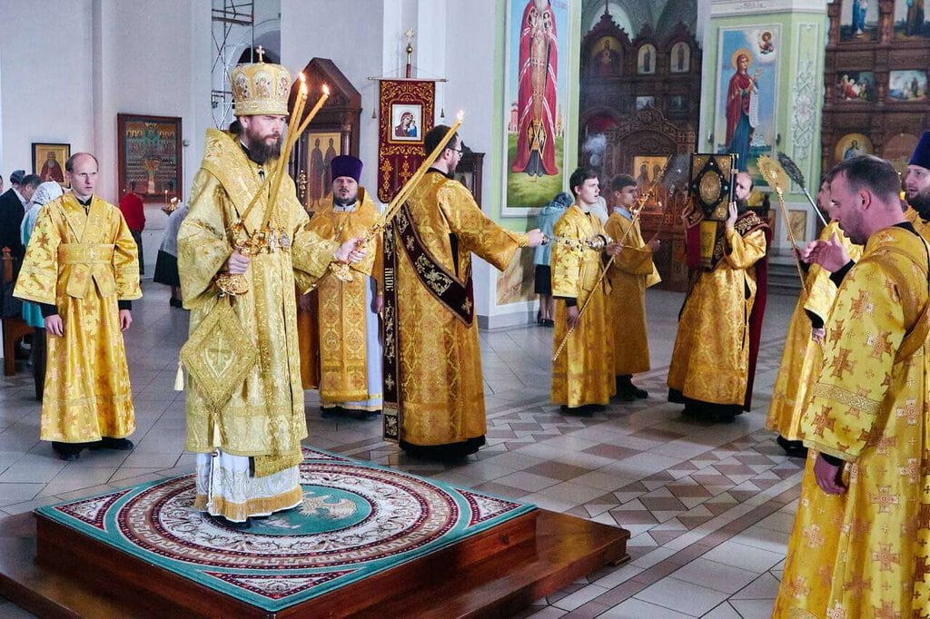 Божественная литургия в Вознесенском кафедральном соборе города Касимова в Неделю 13-ю по Пятидесятнице