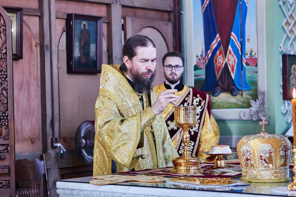 Божественная литургия в Вознесенском кафедральном соборе города Касимова в Неделю 13-ю по Пятидесятнице