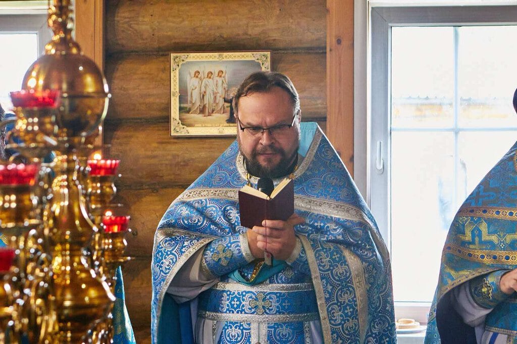 Божественная литургия в Архангельском храме г. Сасово на отдание праздника Успения Пресвятой Богородицы