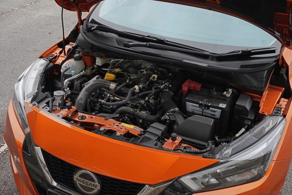 Nissan Almera VLT engine