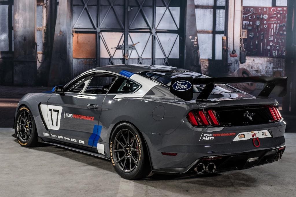 mustang-gt4-at-sema-show2