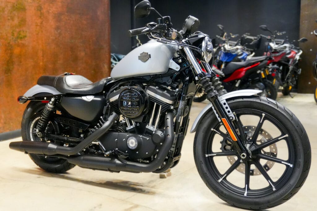 2020 HARLEY DAVIDSON SPORTSTER IRON 883