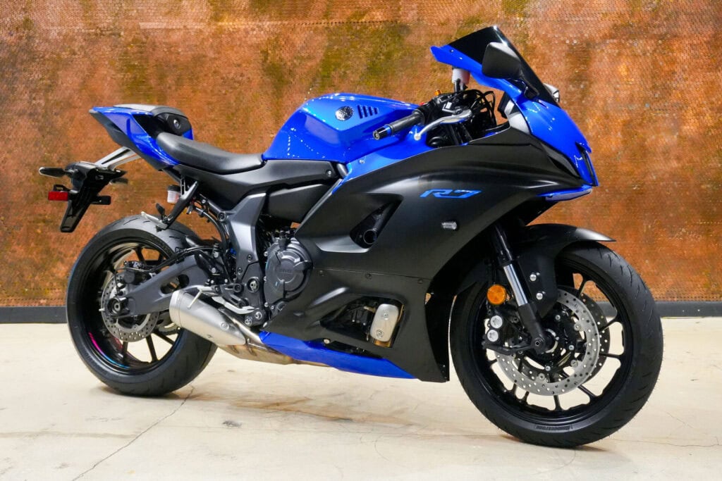 2024 YAMAHA R7