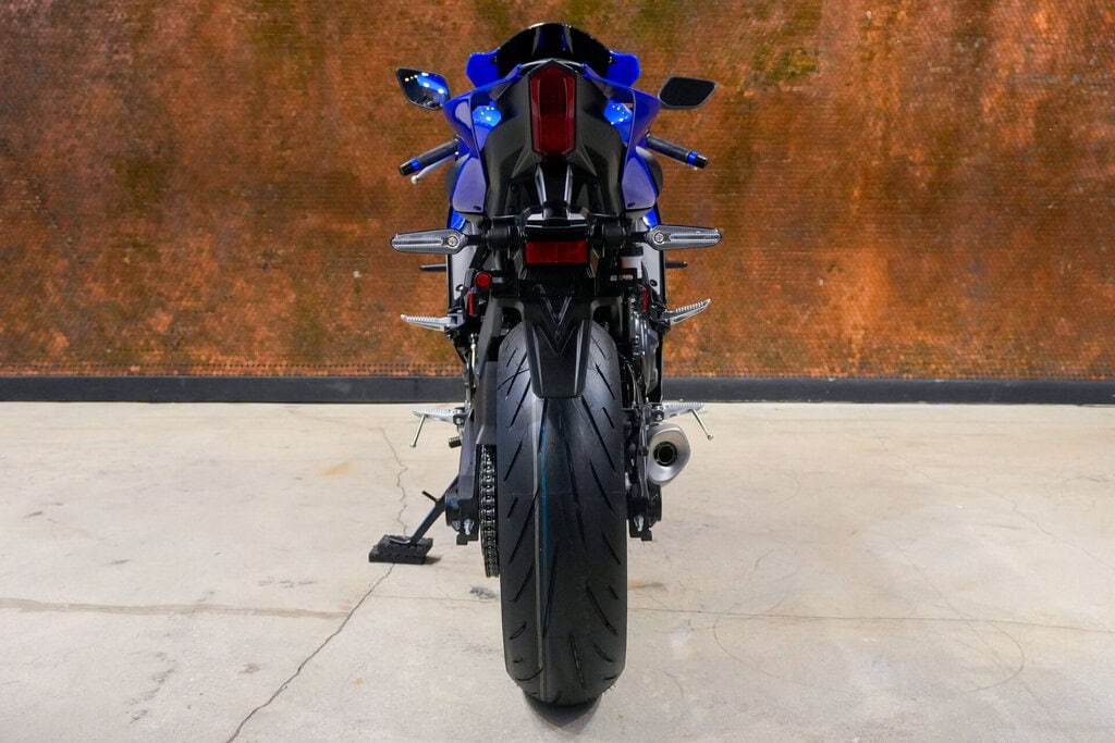 2024 YAMAHA R7